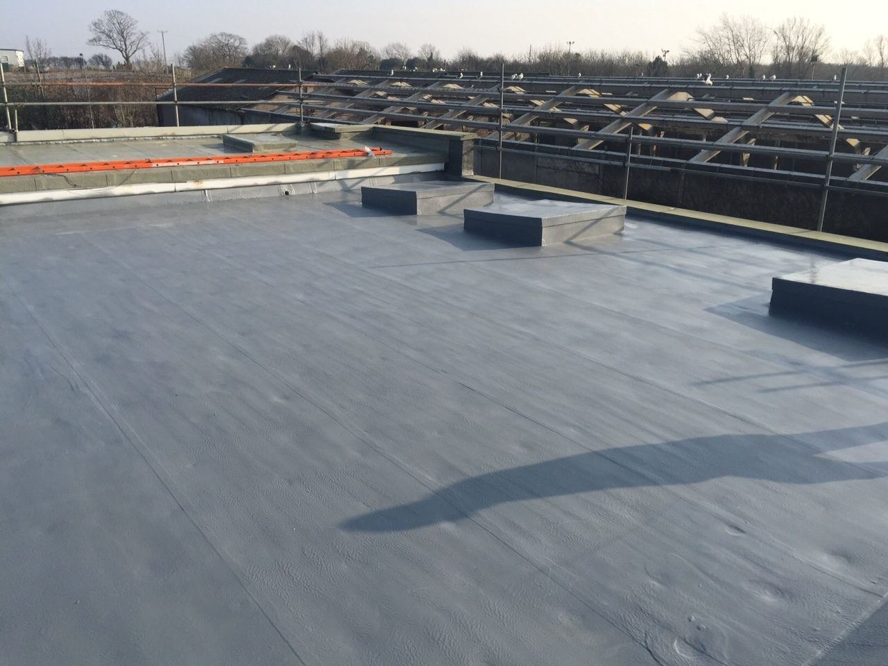 Çatı ve  terasların sprey polyurea su yalıtımı